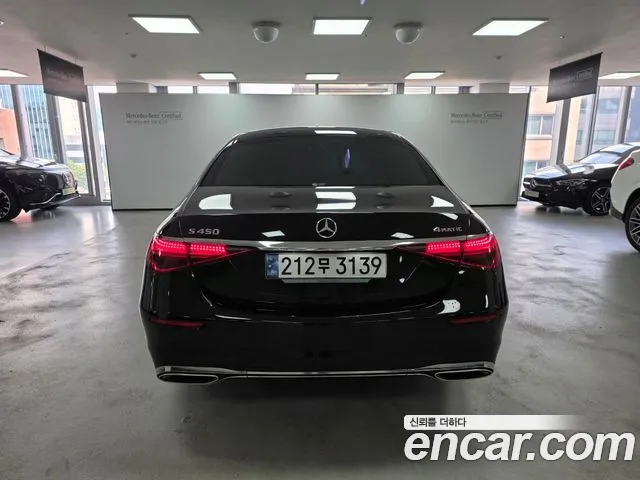 Mercedes-Benz S-Class — Фото автомобиля 4
