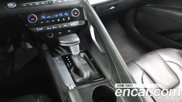 Hyundai Avante CN7 — Фото автомобиля 9