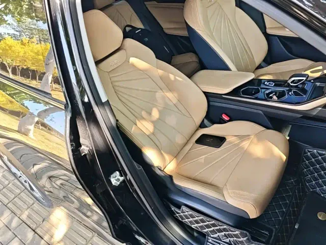 Geely Boyue L — Фото автомобиля 24
