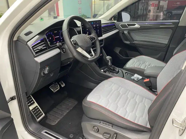 Volkswagen Tiguan X — Фото автомобиля 14