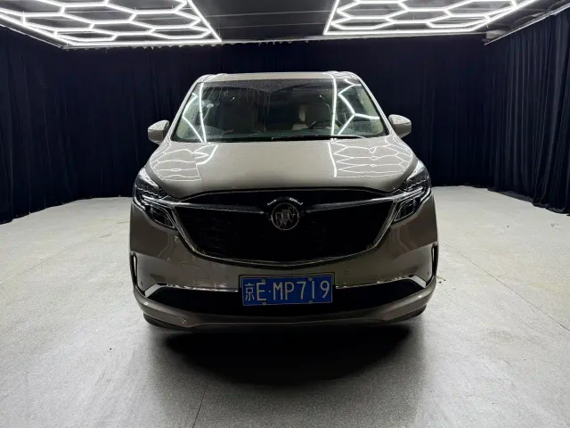 Buick GL8 — Фото автомобиля 17