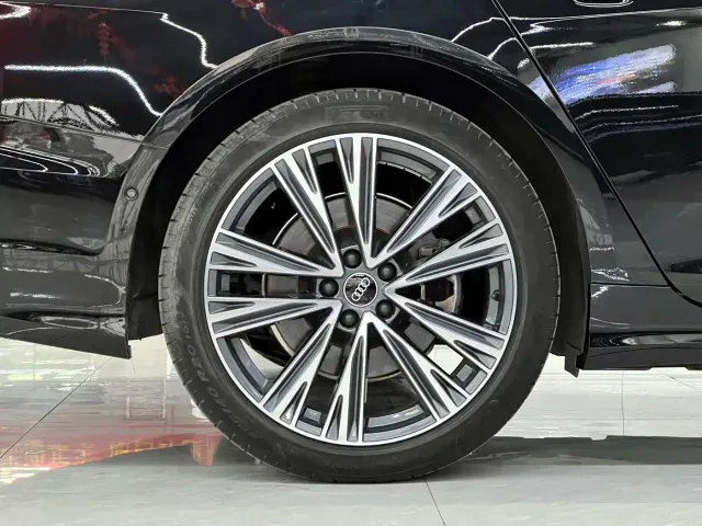 Audi A6L — Фото автомобиля 11
