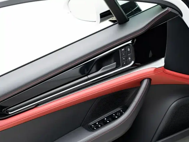 Porsche Panamera — Фото автомобиля 15