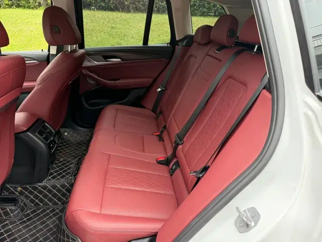 BMW X3 — Фото автомобиля 12