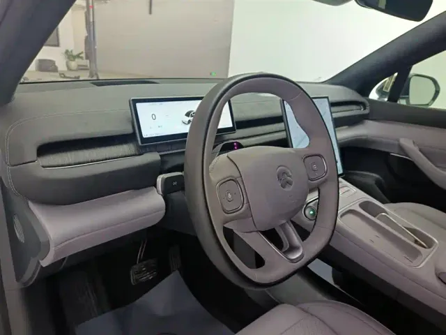 Nio EC6 — Фото автомобиля 9
