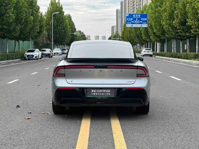 Xpeng P7+ — Фото автомобиля 6