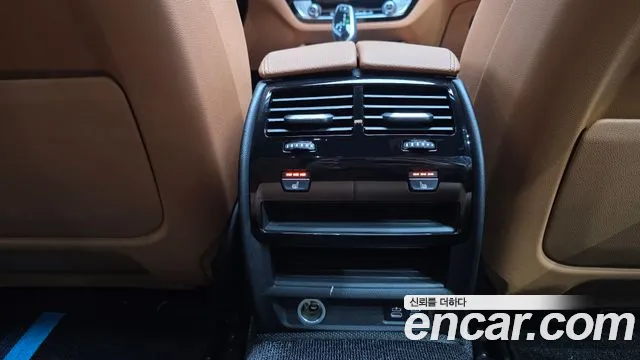 BMW 5-Series — Фото автомобиля 8