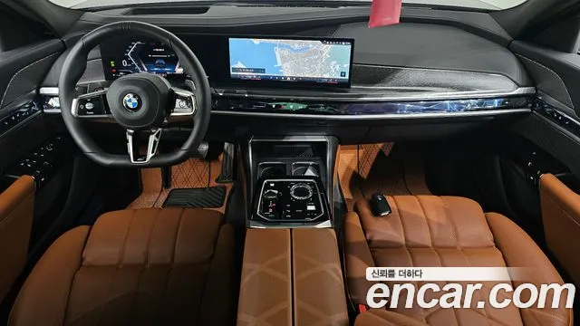 BMW 7 Series G70 — Фото автомобиля 10