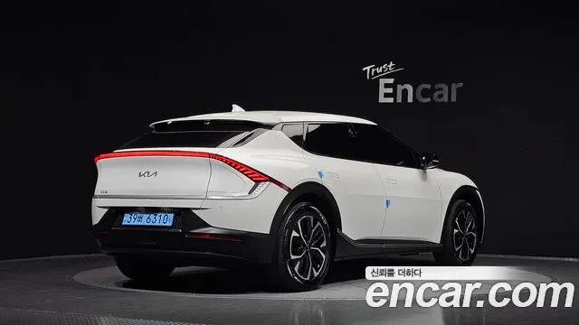 Kia EV6 — Фото автомобиля 2