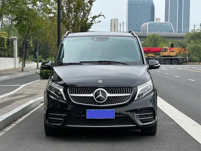 Mercedes-Benz V-Class — Фото автомобиля 2