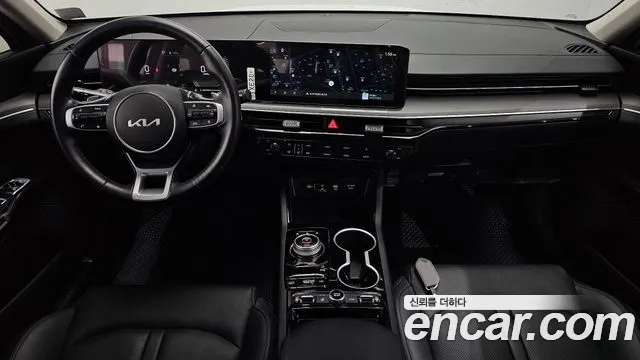 Kia K5 Новый K5 3 поколение 2.0 LPi(Для проката) — Фото автомобиля 7