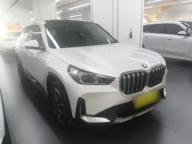 BMW X1 — Фото автомобиля 3