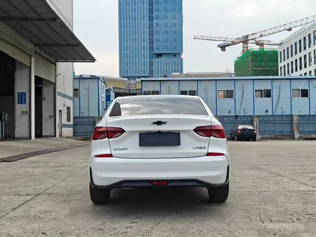 Chevrolet Monza — Фото автомобиля 6