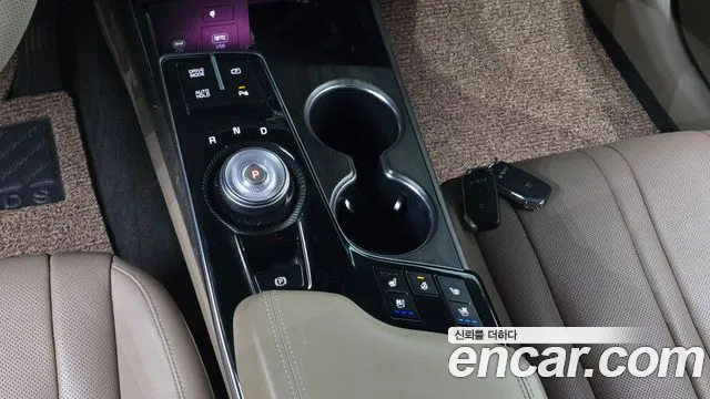 Kia K8 Hybrid — Фото автомобиля 12