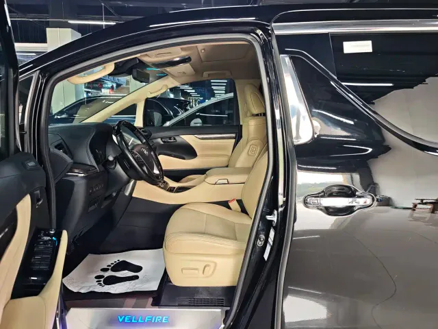 Toyota Vellfire — Фото автомобиля 6