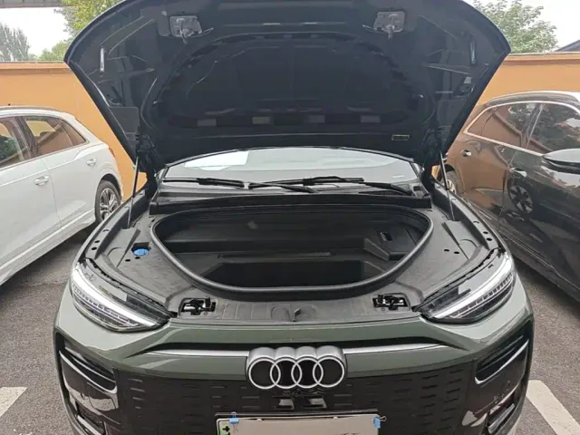 Audi Q6L e-tron — Фото автомобиля 19