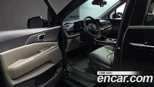 Kia Carnival — Фото автомобиля 10