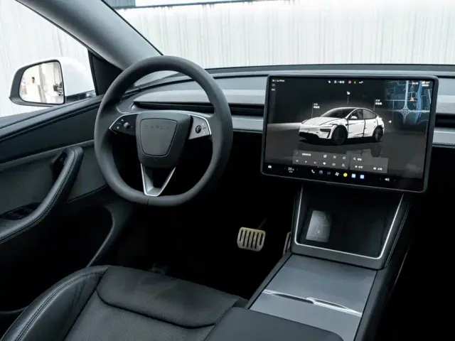 Tesla Model Y — Фото автомобиля 26