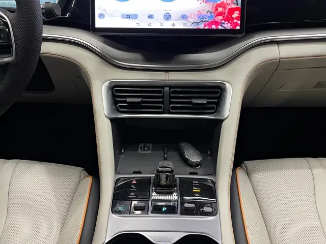 BYD Song PLUS — Фото автомобиля 5