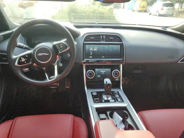 Jaguar XEL — Фото автомобиля 12