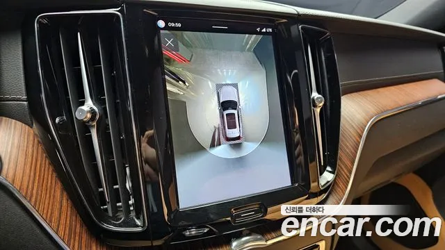 Вольво XC60 — Фото автомобиля 14