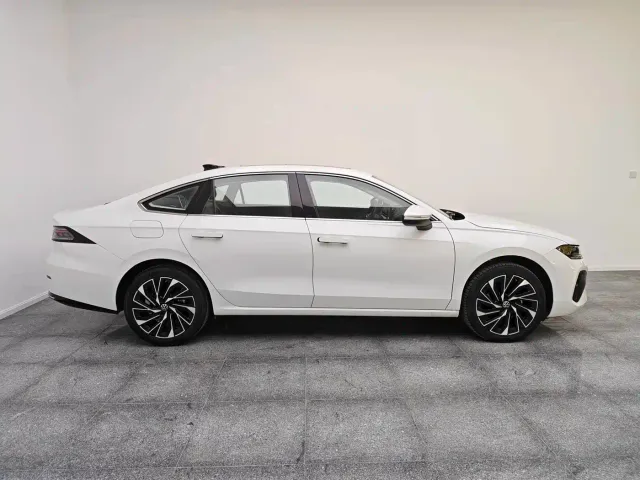 Volkswagen Sagitar — Фото автомобиля 2
