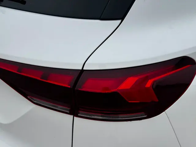 Audi Q6L e-tron — Фото автомобиля 6