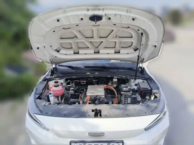 Geely Geometry Geely Geometry A 2022 Model Pro 430KM Travel Edition — Фото автомобиля 3
