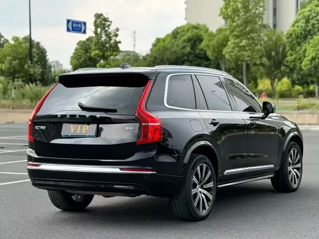 Volvo XC90 — Фото автомобиля 3