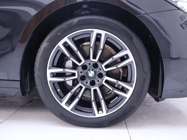 BMW 5 Series — Фото автомобиля 6
