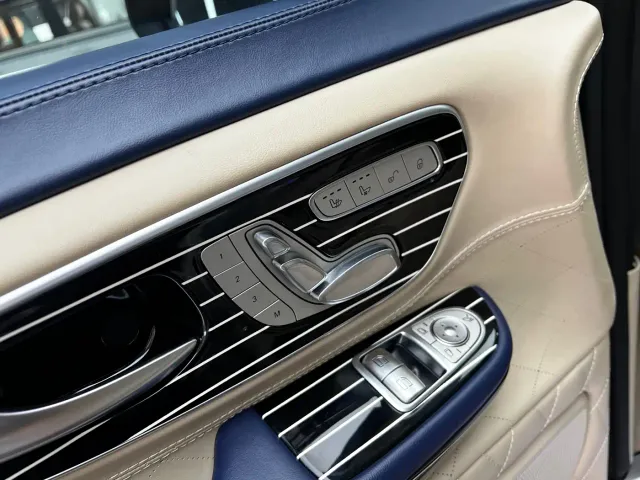 Mercedes-Benz V-Class — Фото автомобиля 19