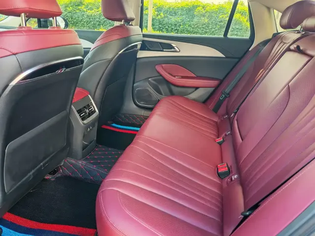 Hongqi H5 — Фото автомобиля 5