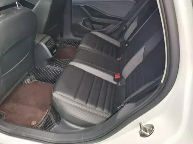 Volkswagen Sagitar — Фото автомобиля 16
