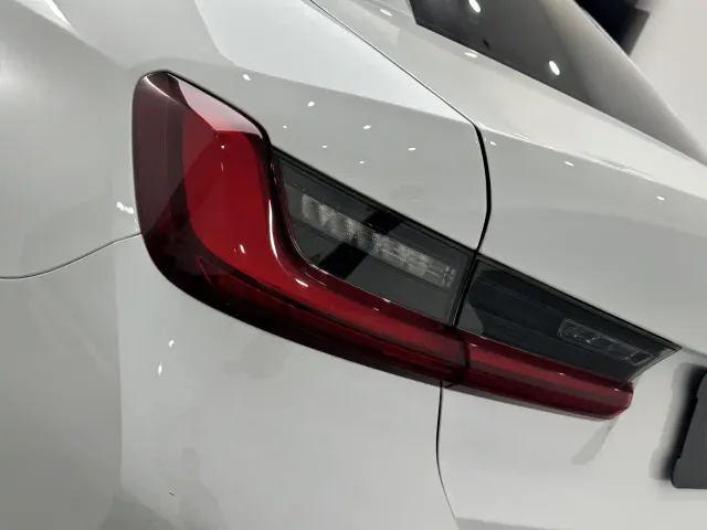 BMW 3 Series — Фото автомобиля 21