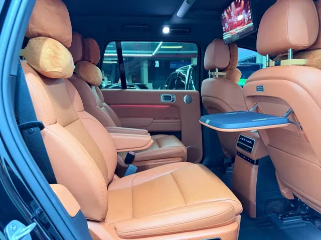 Li Auto L9 — Фото автомобиля 14