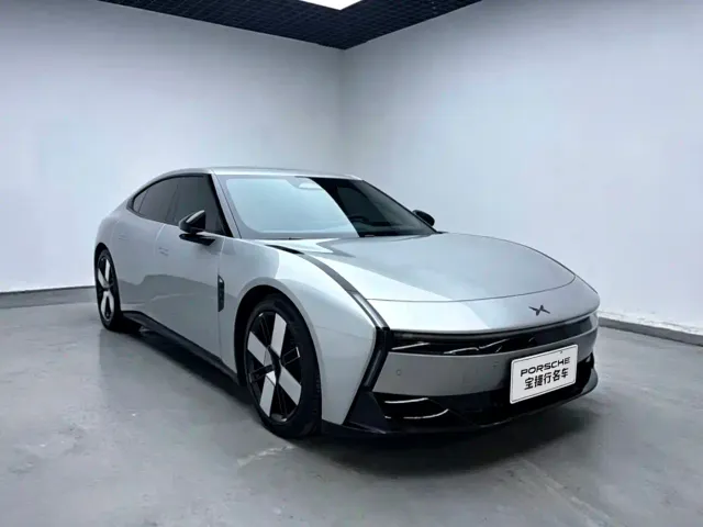 Xpeng P7 — Фото автомобиля 3