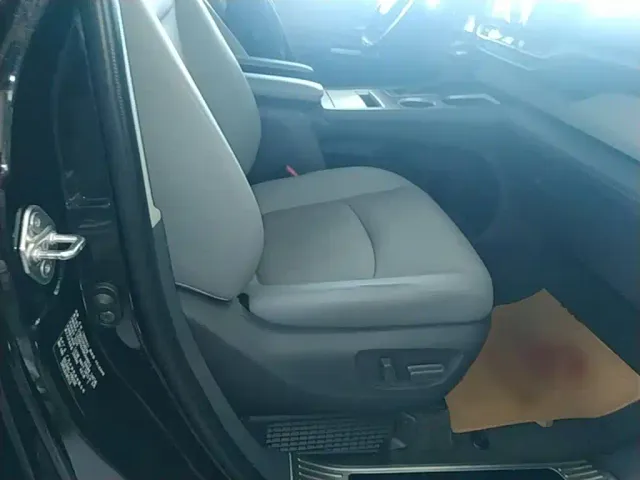 Toyota Toyota Sienna 2021 2.5L Hybrid Luxury Edition — Фото автомобиля 24