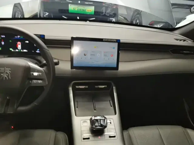 BYD Qin PLUS — Фото автомобиля 12
