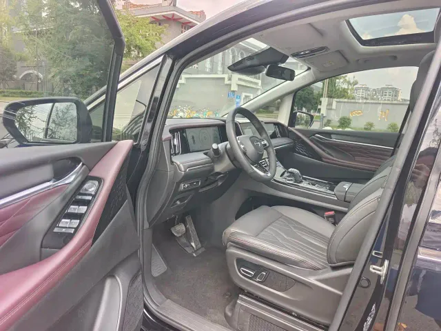 GAC Trumpchi M8 — Фото автомобиля 7
