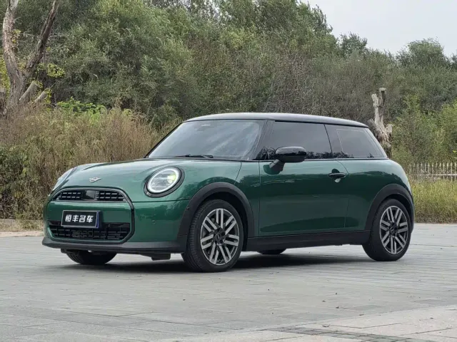 Фотография автомобиля — MINI Hatch