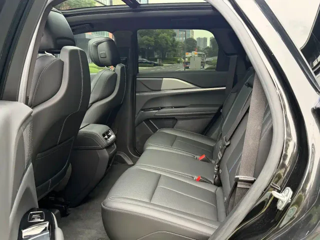 Cadillac XT5 — Фото автомобиля 13