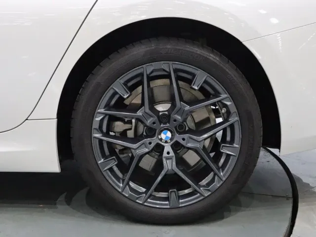 BMW 3 Series — Фото автомобиля 21
