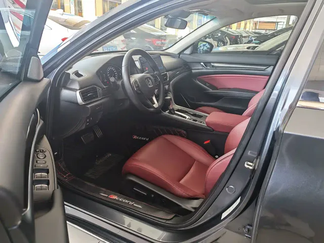 Honda Accord — Фото автомобиля 7