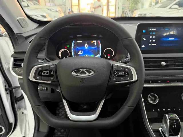 Chery Tiggo 8 — Фото автомобиля 12