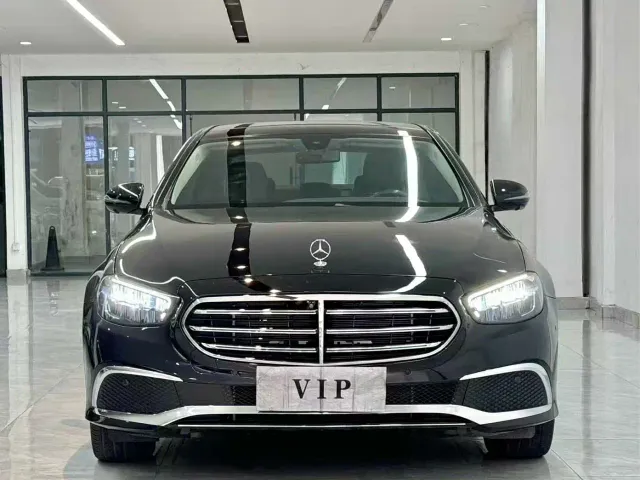 Mercedes-Benz E-Class — Фото автомобиля 2