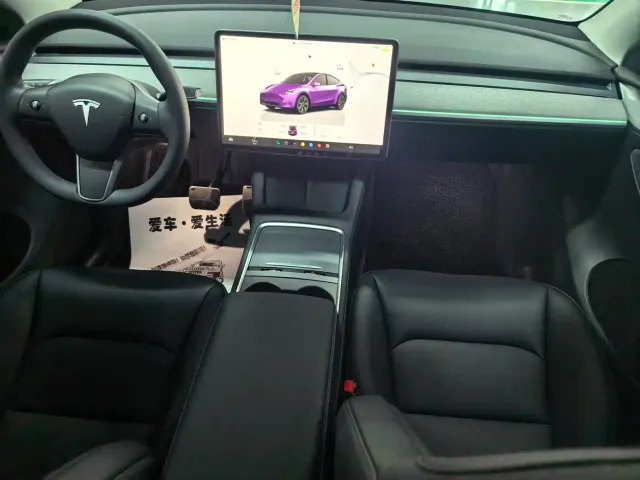 Tesla Model Y — Фото автомобиля 8