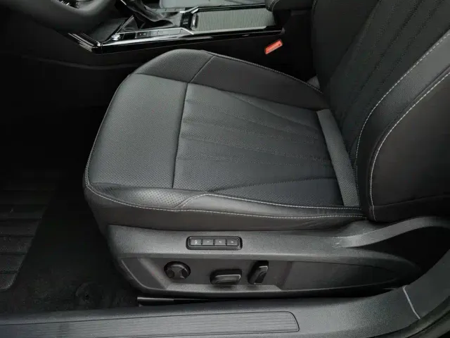 Volkswagen Passat — Фото автомобиля 20