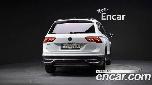 Volkswagen Tiguan — Фото автомобиля 4