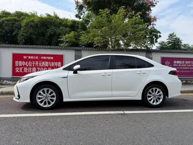 Toyota Corolla — Фото автомобиля 7
