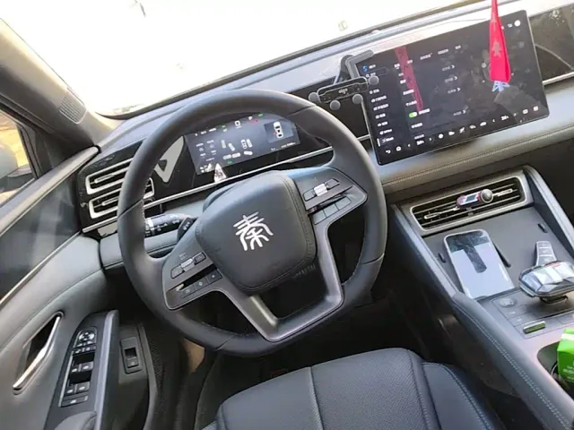 BYD Qin L — Фото автомобиля 10
